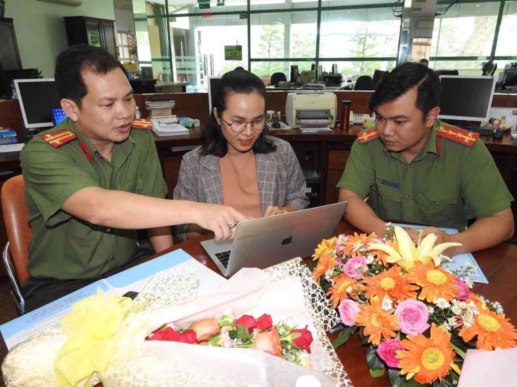 Dương Trung Oanh tham gia giao lưu trực tuyến tuyển sinh Công an nhân dân